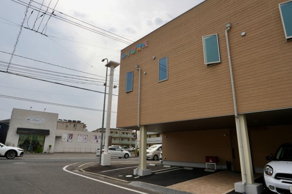 ゆり保育園の屋上スペースの外観