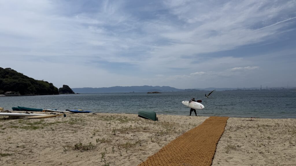 白石島のビーチにココペーバーを納品してきました！～真夏の熱い砂浜も素足で快適に～
